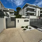 Magnifique Niche Dans Pinede 아파트